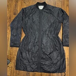 Athleta Women’s Long Parks Jacket Size SP Black Primaloft Light Puffer EUC